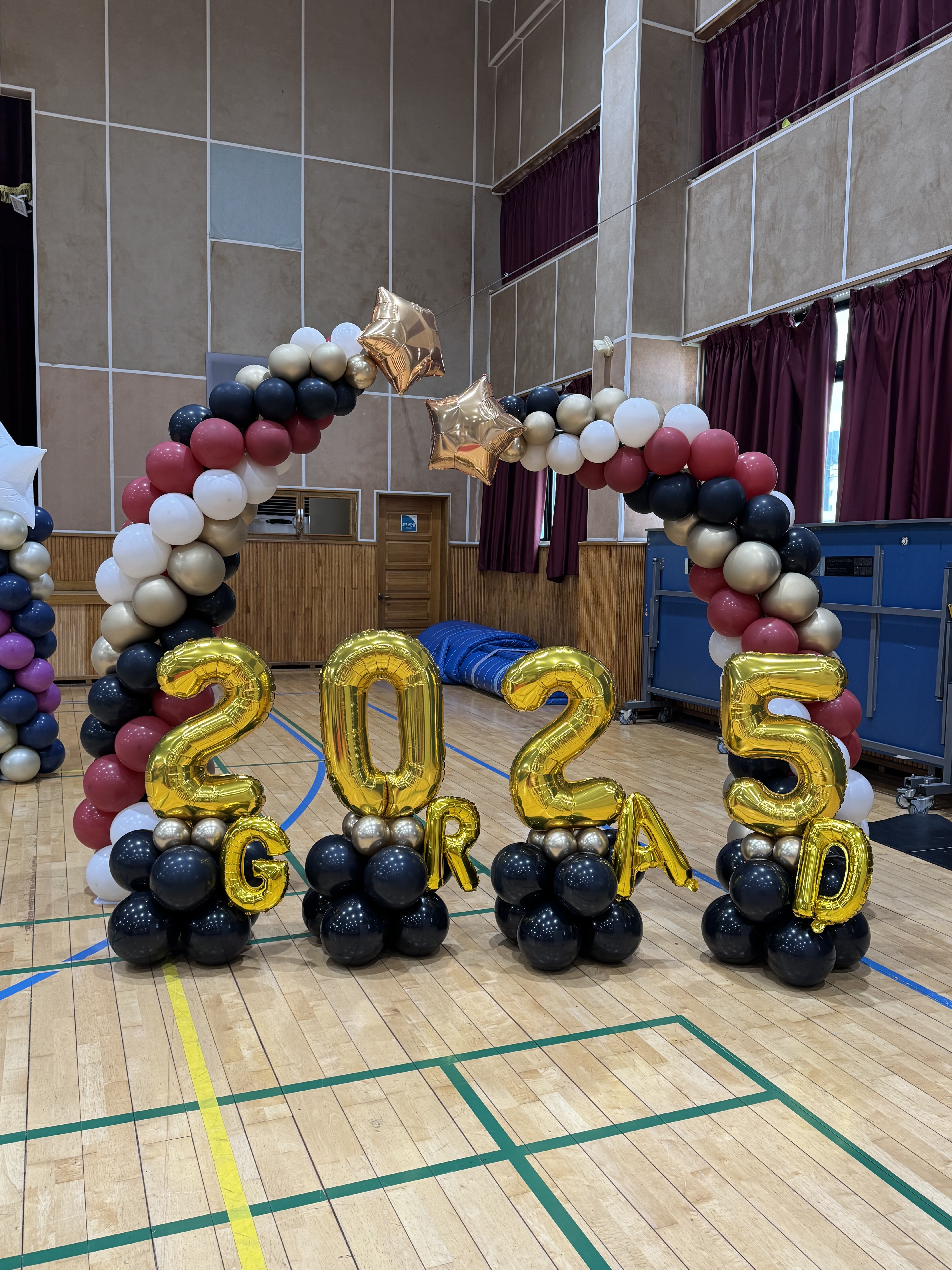 2025 골드 포인트 졸업 아치