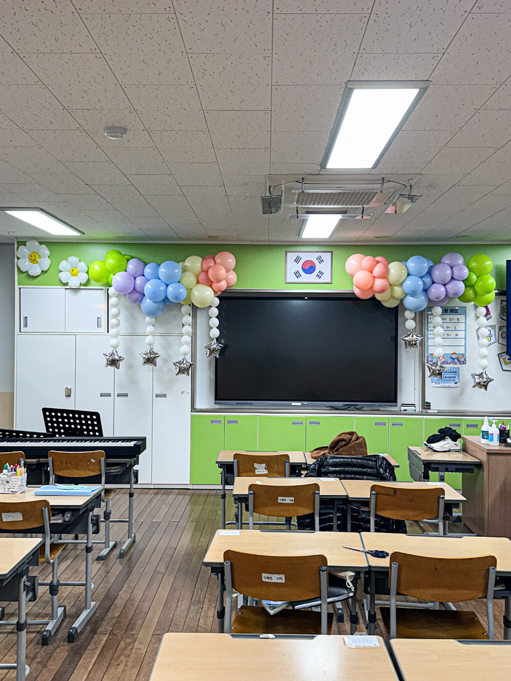 안서초등학교 학예회 교실 풍선장식